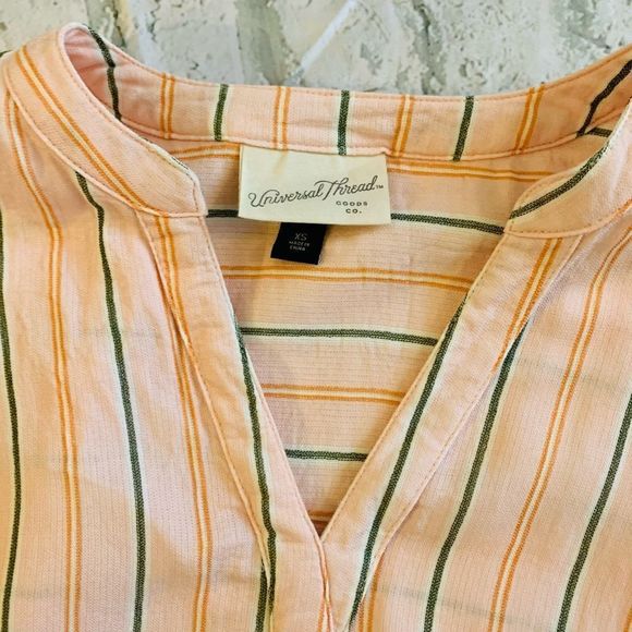 Universal thread cute spring top size XS - Picture 5 of 5